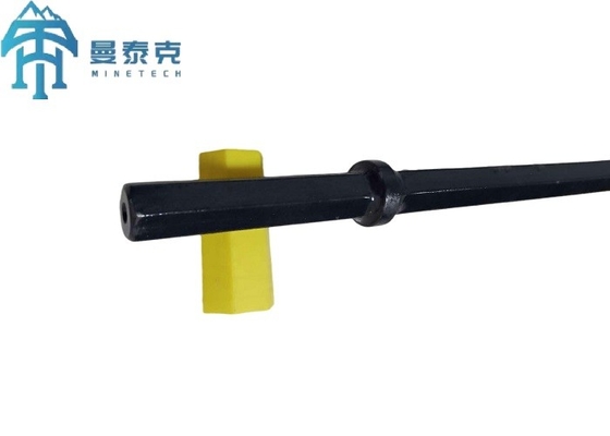 Warna Hitam Karburasi Hexagonal Drill Rod Alat Pengeboran Lubang Kecil